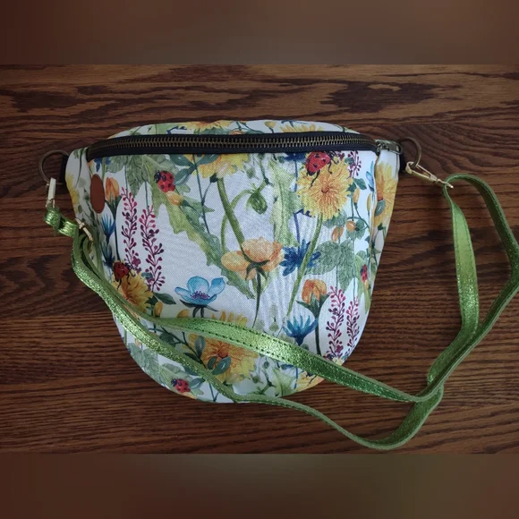 Lady Bug Fanny Pack Bag - Picture 8 of 8